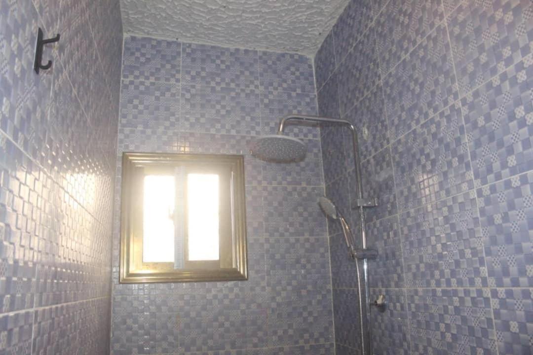 Debora Guest House Фритаун Экстерьер фото